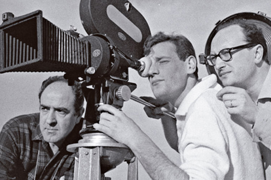 "Nestor Basterretxea, Zinema mugan" proiekzio zikloa: "Casa Vac&iacute;a" + "Tienes plena libertad para proyectar"