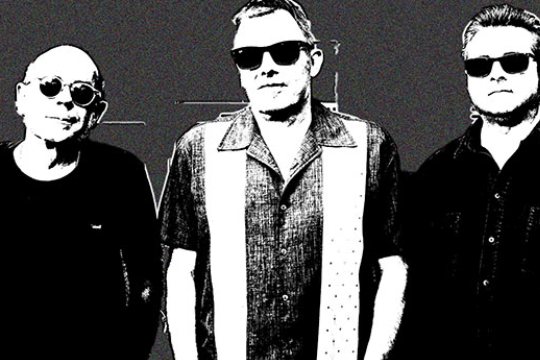 Vermut Sessions: HENDRIK R&Ouml;VER Y LOS MITICOS GTs: "En la noria" disko berria