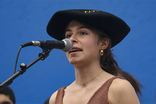 Bertso bazkaria: Haira Aizpurua Ibargarai, Peru Irastortza, Unai Mendiburu