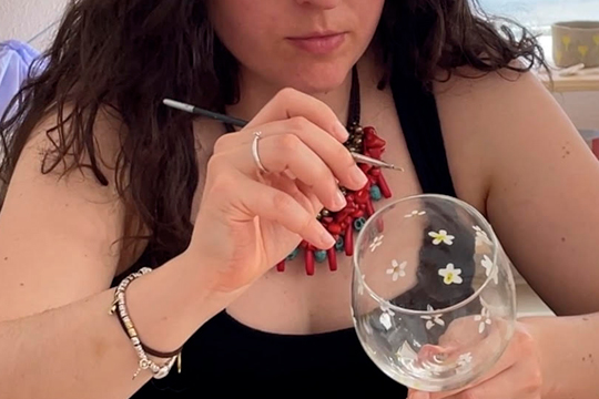 "Taller copas. Pintura sobre vidrio"