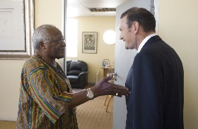 Tutu eta Lehendakaria duela egun gutxi Hegoafrikan, haren Fundazioaren egoitzan. JB