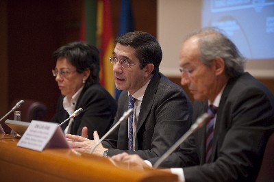 Lehendakaria, komunikabideen aurrean