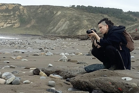 "Under the shadow of Azkorri", exposici&oacute;n de Eszter Katalin