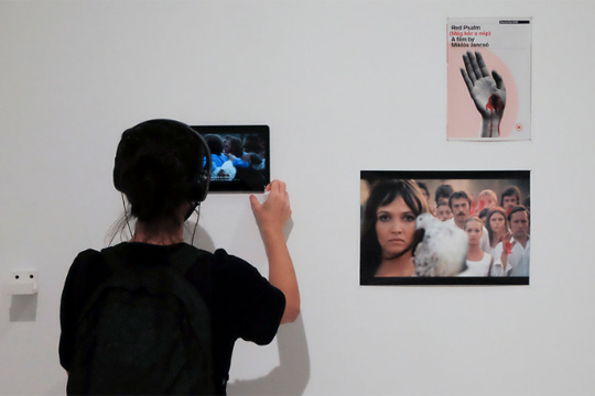 "Under the shadow of Azkorri", exposici&oacute;n de Eszter Katalin