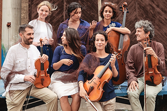 "Itsasoa laino dago"