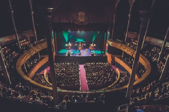 Dos d&iacute;as en la vida: Homenaje a Pau Don&eacute;s