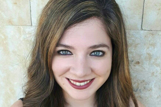 Un mundo de escritoras: VICTORIA &Aacute;LVAREZ