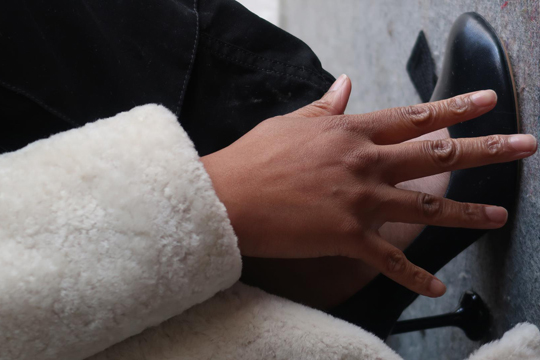 "You want it to be art and I want it to be magazine. Conversaci&oacute;n entre HILARY LLOYD y MANY OF THEM"