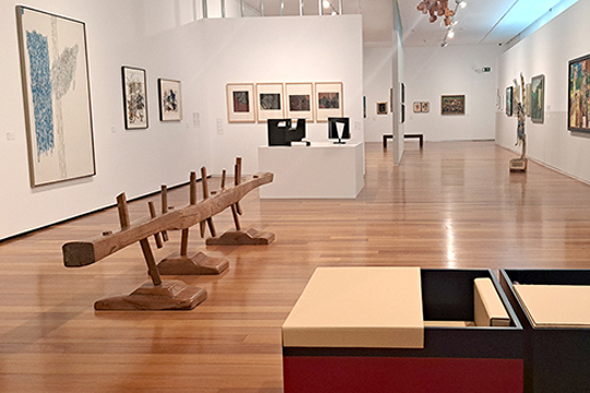 "100 a&ntilde;os. Lo moderno y/o lo contempor&aacute;neo"