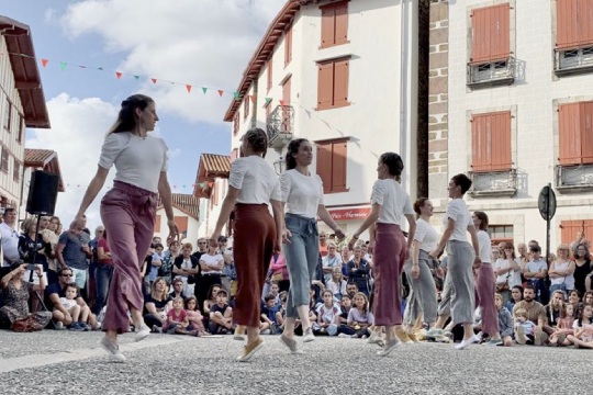 LABO XL 2024: "Badoa"