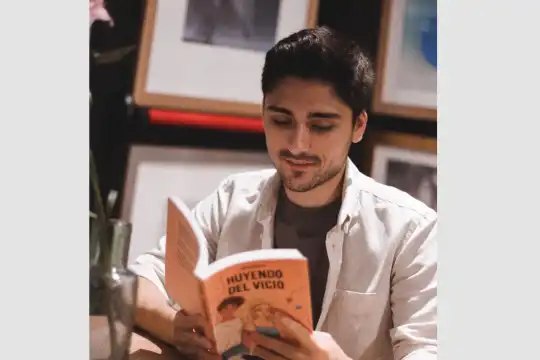 Charla: "&iquest;Qui&eacute;n dice que l@s j&oacute;venes no leemos? Wattpad y el &eacute;xito de la literatura juvenil"