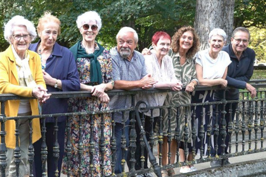 "&iquest;Cu&aacute;ntos a&ntilde;os tiene amama?"