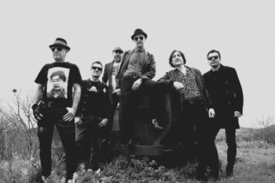 DOCTOR DESEO: "Suavemente me mata con su canci&oacute;n"