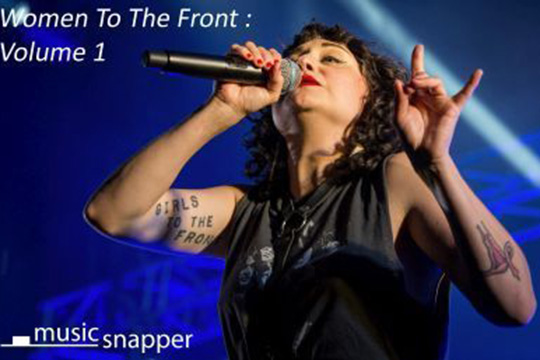 "Women to the front", exposici&oacute;n fotogr&aacute;fica de Stuart McDonald