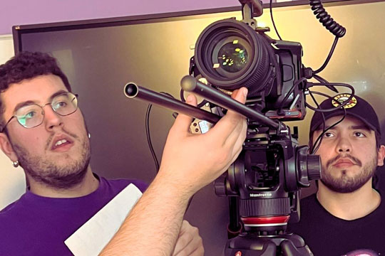 "Construcci&oacute;n de escenas: encuadre y movimientos de c&aacute;mara"