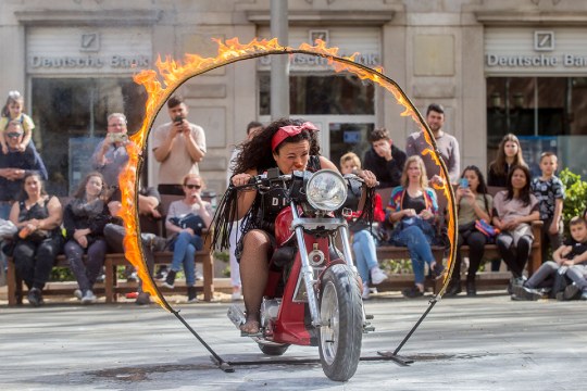 Festival Internacional de Clown y Payas@s de Arrigorriaga 2025:  "WooooooW!"