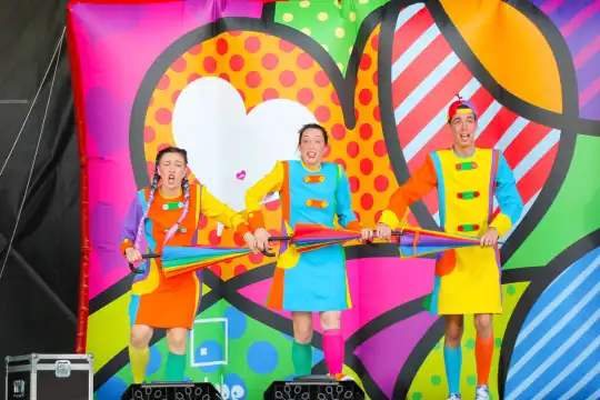 Fiestas de San F&eacute;lix 2025 en Ortuella: "Gora bihotzak"