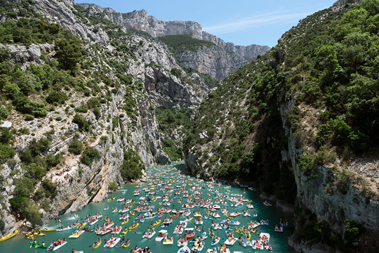 Getxophoto 2025: "Theatre of Authenticity", exposici&oacute;n de Natacha de Mahieu