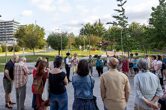 Bilbao Izan: visitas guiadas "Siguiendo la v&iacute;a del tren por Bilbao" (San Adrian)