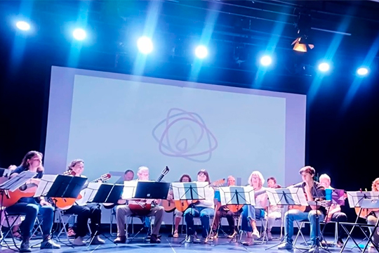 Orquesta de Guitarras de la Escuela de M&uacute;sica de Donostia: "M&uacute;sicas del mundo"