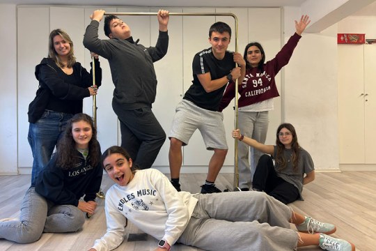 Muestra de Teatro Joven 2025 de Donostia: "El teatro es un asco"