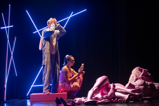 Festival Internacional de Teatro de Vitoria-Gasteiz 2025: "Lo peor que le puede pasar a un ni&ntilde;o" (estreno)