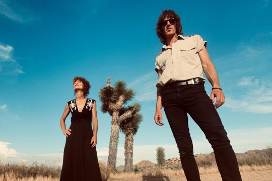 NI&Ntilde;A COYOTE eta CHICO TORNADO + GAILU (Zentral - Pamplona/Iru&ntilde;a)