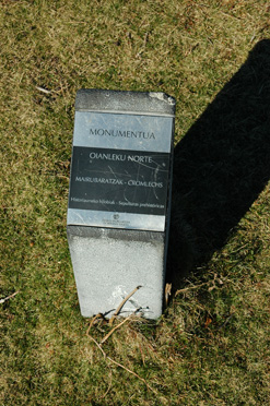 Iparraldeko Oianlekuko harrespilaren mugarri