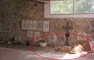 Vista de la Cripta con la zona donde se ha realizado la intervenci�n arqueol�gica.