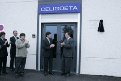 Gonzalo S&aacute;enz de Samaniego inaugura la nueva fabrica de Celig&uuml;eta