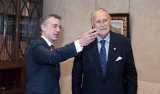 Imagen de archivo del lehendakari Urkullu con el alcalde I�aki Azkuna