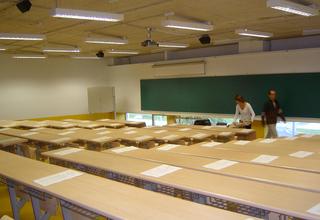 Aula preparada para dar inicio a una prueba de EGA, durante una convocatoria deanterior