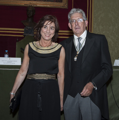 Cristina Uriarte y Pedro Miguel Etxenike, tras el acto de toma de posesi�n 