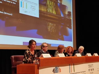 Inauguraci�n del Congreso. Cristina Uriarte  (centro), con (de izq. a derecha): Lorea Bilbao (DFB), Carlos Utrera (presidente de Fadide), Nekane Alonso (concejala de Cultura de Bilbao) y El�as Ram�rez