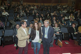 Maider Etxebarria firma el acuerdo de colabaoraci�n con representantes de la Secretar�a de Estado