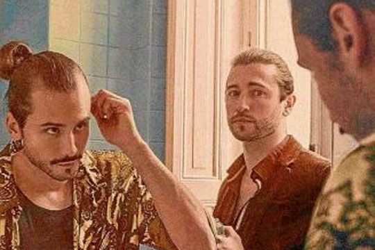 El d�o gasteiztarra Pl�garos presenta el jueves su primer �lbum, 'A day, a family & the night'