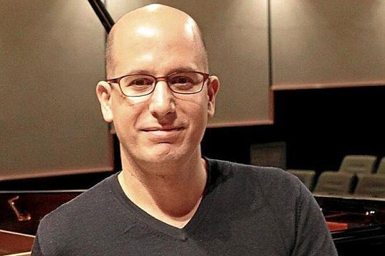 El pianista vitoriano Alfonso G�mez graba un nuevo disco a piano solo con obras de la compositora Teresa Catal�n 