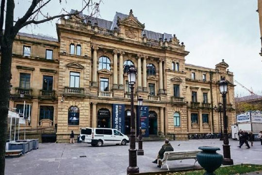 La reforma del Koldo Mitxelena se retrasa un a�o, que �servir� para actualizar el proyecto�