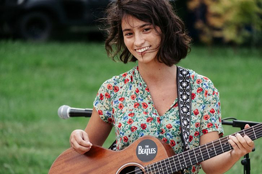 Miren Gazta�aga: �En el primer single quise presentar el grupo y en el segundo qui�n soy yo, con el piano�