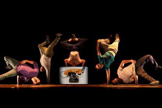 Pioneras, Su(i)rrealismo y Besarkada: los espectáculos que trae el Circuito de Danza de Euskadi este fin de semana Pioneras, Su(i)rrealismo y Besarkada: los espectáculos que trae el Circuito de Danza de Euskadi este fin de semana