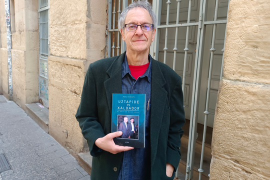 La historia de la amistad entre los bertsolaris Uztapide y Xalbador, en un libro