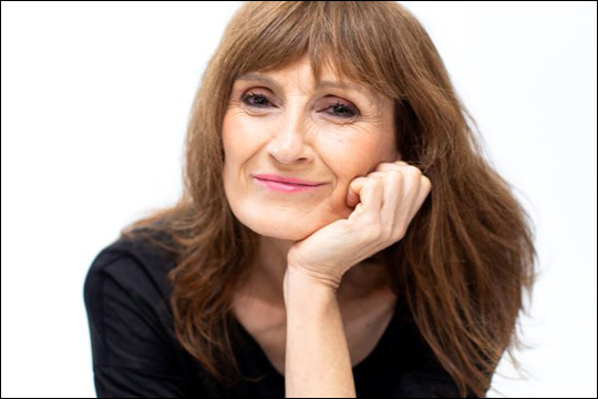 Agurtzane Intxaurraga: &laquo;En el aspecto creativo, Hika goza de muy buena salud, pero estructuralmente, como ocurre con todas las dem&aacute;s compa&ntilde;&iacute;as, siempre est&aacute; pendiendo de un hilo&raquo;