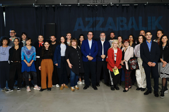 Azkuna Zentroa-Alh�ndiga Bilbao avanza parte de la programaci�n del curso 2024-2025 durante la jornada de AZzabalik