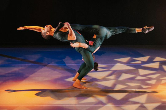 Irati Gonz�lez y Koldo Arakistain: �Creemos en el valor transformador del circo, y creamos la compa��a Berdinki con la intenci�n de abordar el imaginario social en torno a temas de igualdad�