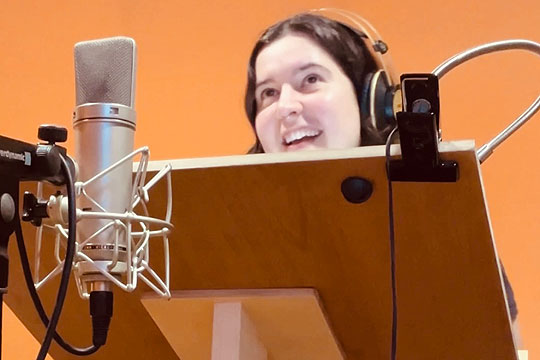 Igone Gonzalez, actriz de doblaje: �Para trabajar en doblaje hay que aprender a interpretar con la voz�