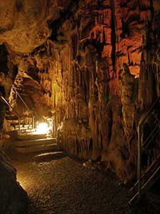 Primera sala de la galer&iacute;a principal