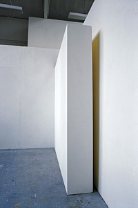 Obra: Sin t&iacute;tulo 1999 . Madera y pintura