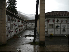 Testigantzen arabera, presoak lurperatu zituzten ingurua (Urdu�ako hilerria)