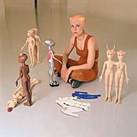 Obra:Jugando con las siamesas Teressa y Vannesa, Joanna y Mireia, Adela la nadadora y Laura y Roxanne.. Fotogrf&iacute;a