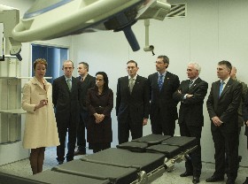 Las autoridades durante la visita a las nuevas instalaciones. JB